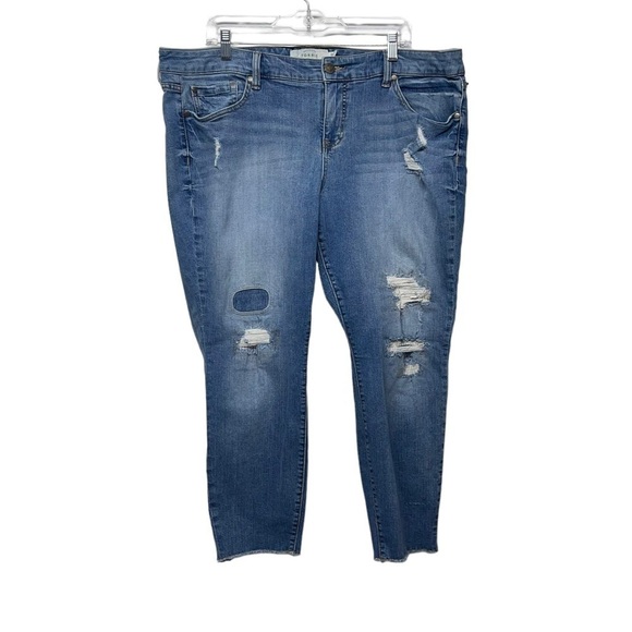 Torrid Distressed Patched Medium Wash Ankle Jeans Size 20 - Picture 1 of 7
